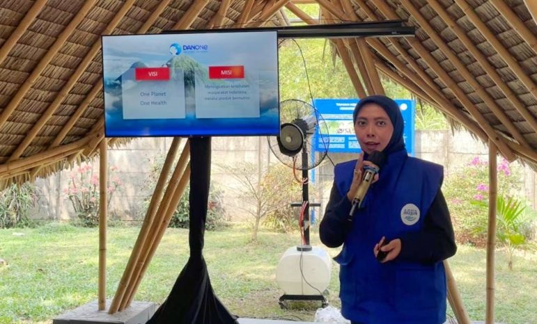 AQUA berkomitmen kembalikan lebih banyak air ke alam dan masyarakat AQUA berkomitmen kembalikan lebih banyak air ke alam dan masyarakat