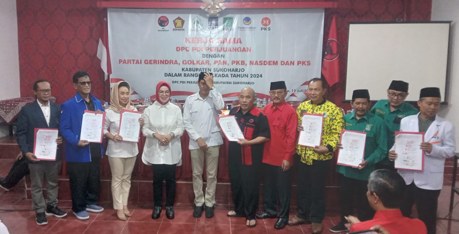 Seluruh parpol parlemen di Sukoharjo sepakat bentuk koalisi besar hadapi Pilkada Seluruh parpol parlemen di Sukoharjo sepakat bentuk koalisi besar hadapi Pilkada