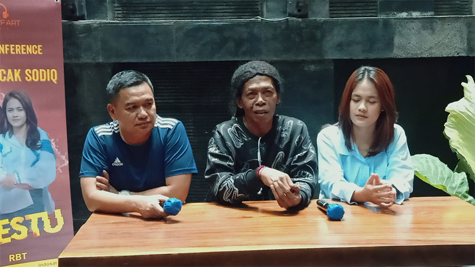 Lewat Saestu Manda disebut anak Sodiq Monata