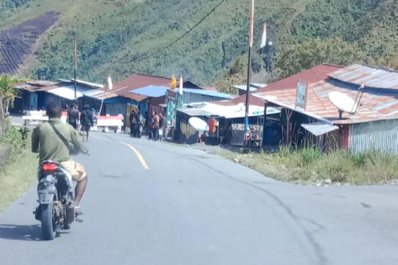 Tim gabungan Brimob dan Satgas tiba di Mulia guna pulihkan keamanan Tim gabungan Brimob dan Satgas tiba di Mulia guna pulihkan keamanan