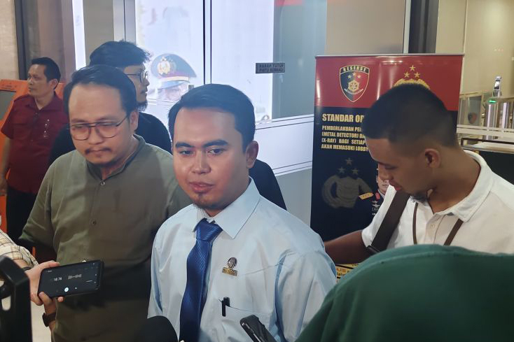 Wanda Harra dilaporkan ke Bareskrim Polri atas tuduhan penistaan agama Wanda Harra dilaporkan ke Bareskrim Polri atas tuduhan penistaan agama