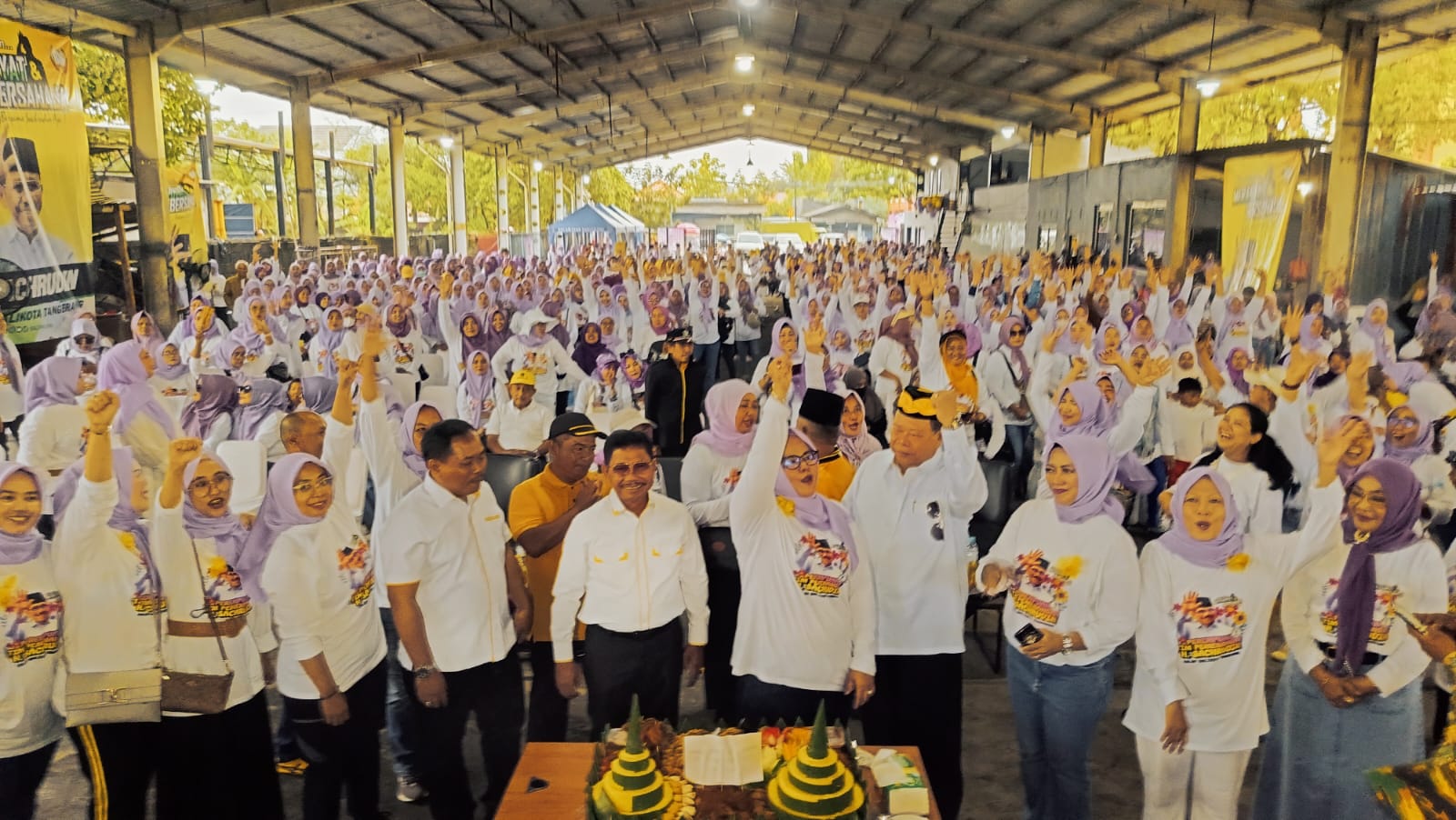 Ribuan emak-emak inginkan wali kota Tangerang sosok bersahaja dan merakyat Ribuan emak-emak inginkan wali kota Tangerang sosok bersahaja dan merakyat