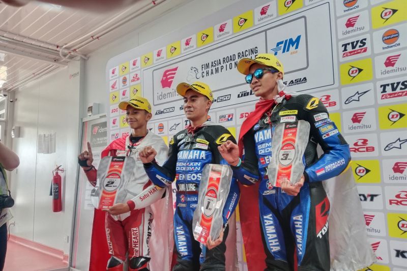 Pembalap NTB Arai podium tiga race kedua ARRC Sirkuit Mandalika 2024 Pembalap NTB Arai podium tiga race kedua ARRC Sirkuit Mandalika 2024