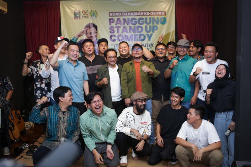 Panggung Stand up Comedy digelar jelang Harlah PKB Ke-26 Panggung Stand up Comedy digelar jelang Harlah PKB Ke-26