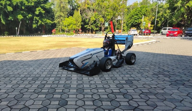Mahasiswa UNS luncurkan mobil formula untuk kompetisi internasional 