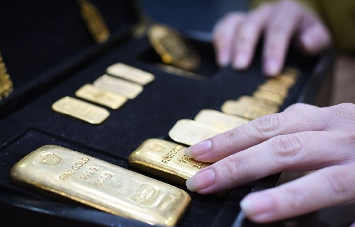 Harga emas Antam naik Rp7.000, jadi Rp1,427 juta per gram