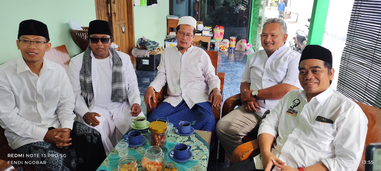 Sowan ke rumah tokoh NU, Dr Ari Purnomo minta restu maju Pilbup Kediri 2024 