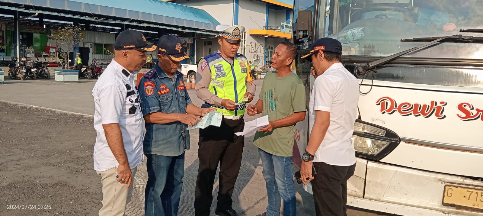 Tingkatkan keselamatan lalu lintas, Polres Tegal lakukan ramp check kendaraan