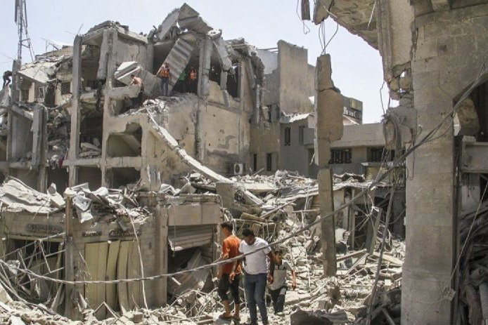 Ribuan warga Palestina pulang ke reruntuhan rumah mereka di Khan Yunis