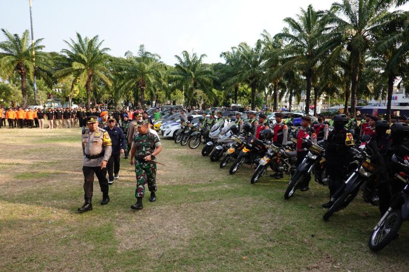 Polres Madiun Kota lakukan penyekatan antisipasi konvoi motor saat Suran Agung Polres Madiun Kota lakukan penyekatan antisipasi konvoi motor saat Suran Agung