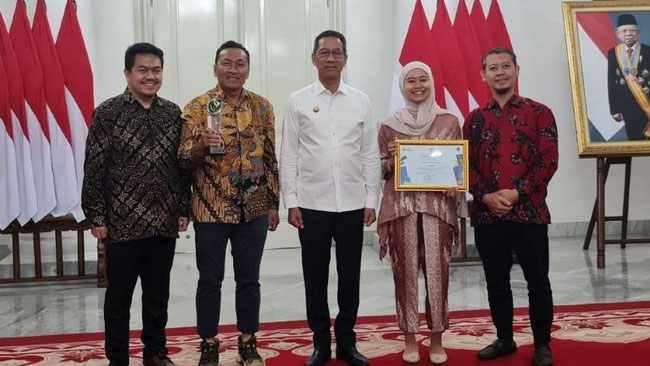 United Tractors raih Derap Kerja Sama Jakarta (DKJ) Awards 2024 United Tractors raih Derap Kerja Sama Jakarta (DKJ) Awards 2024