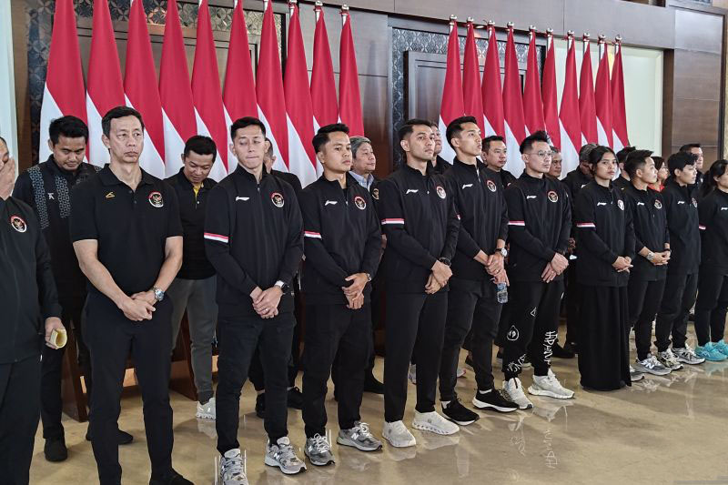 Tim bulu tangkis Indonesia bertolak ke Paris ikuti Olimpiade Tim bulu tangkis Indonesia bertolak ke Paris ikuti Olimpiade