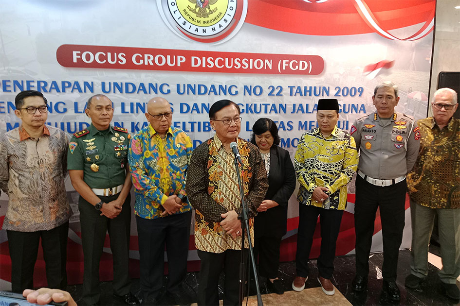 Kompolnas RI bahas STNK palsu agar aparat mudah mengidentifikasi Kompolnas RI bahas STNK palsu agar aparat mudah mengidentifikasi