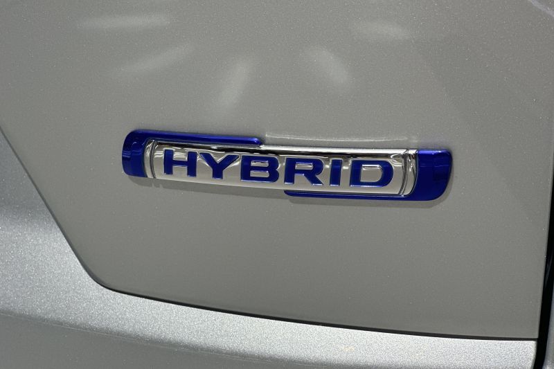 GAIKINDO prediksi populasi mobil hybrid capai 70 ribu di akhir 2024 GAIKINDO prediksi populasi mobil hybrid capai 70 ribu di akhir 2024