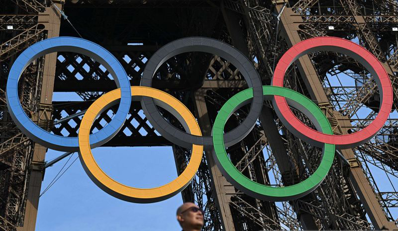 Upacara pembukaan Olimpiade Paris dimulai dengan parade atlet di Seine