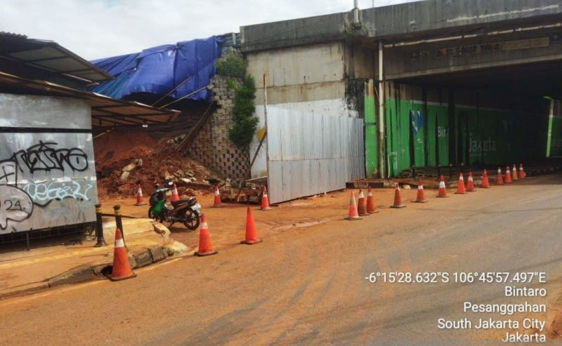 BPBD: jalan terdampak longsor di Bintaro sudah bisa dilalui kendaraan BPBD: jalan terdampak longsor di Bintaro sudah bisa dilalui kendaraan