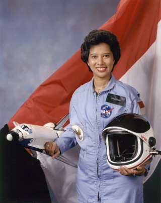 31 Juli 1952: Jejak ilmiah Pratiwi Pujilestari Sudarmono di dunia mikrobiologi 31 Juli 1952: Jejak ilmiah Pratiwi Pujilestari Sudarmono di dunia mikrobiologi