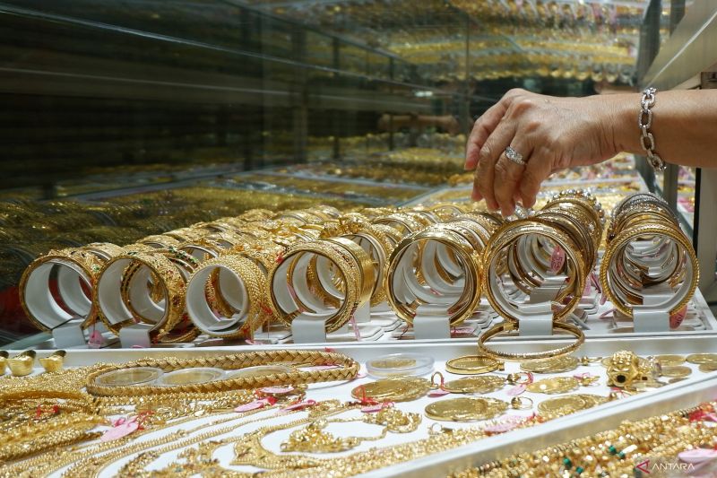 Harga emas Antam kembali naik, sentuh Rp1,395 juta per gram Harga emas Antam kembali naik, sentuh Rp1,395 juta per gram