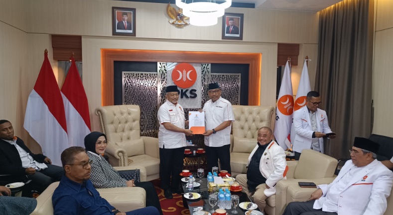 PKS resmi dukung pasangan Murad Ismail dan Michael Wattimena di Pilgub Maluku 2024 PKS resmi dukung pasangan Murad Ismail dan Michael Wattimena di Pilgub Maluku 2024