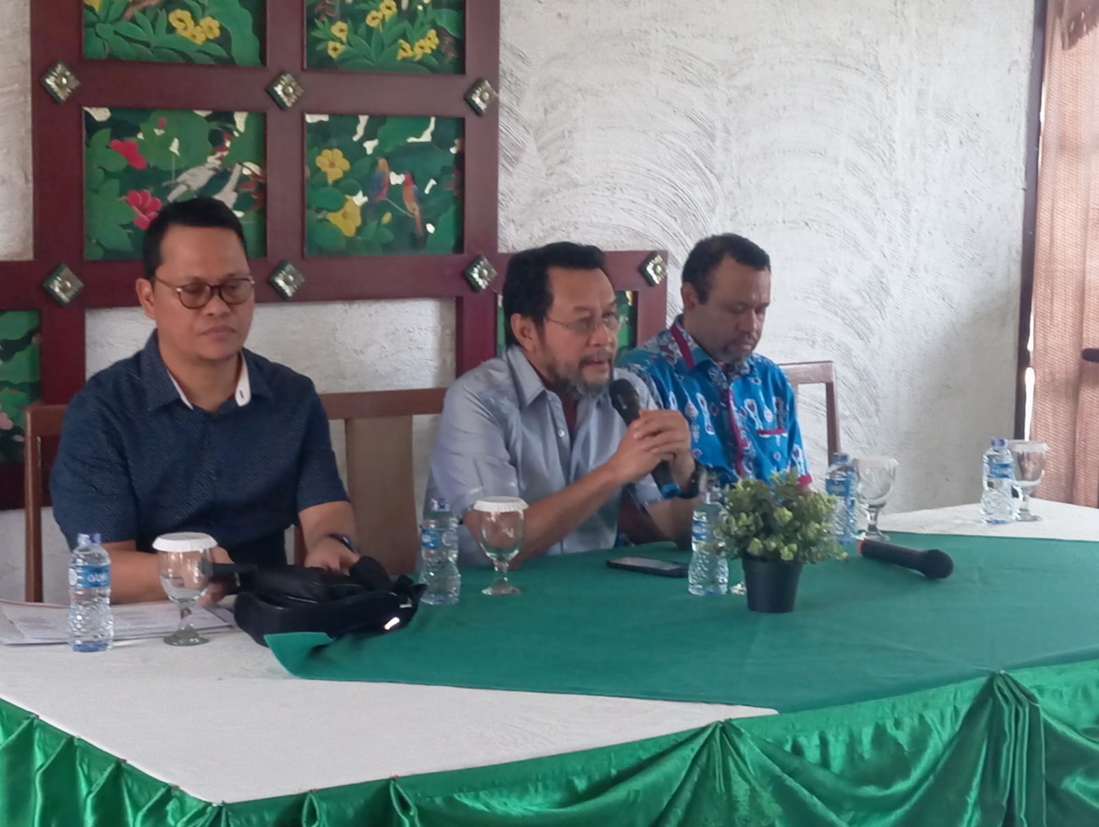 Senator terpilih diharap buka wawasan terkait kondisi lembaga DPD Senator terpilih diharap buka wawasan terkait kondisi lembaga DPD