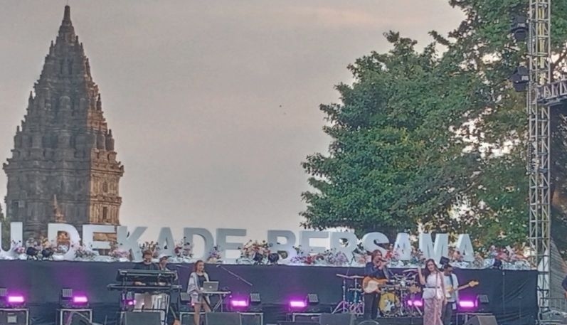 Jikustik warnai Prambanan Jazz 2024 dengan lagu-lagu era 2000-an