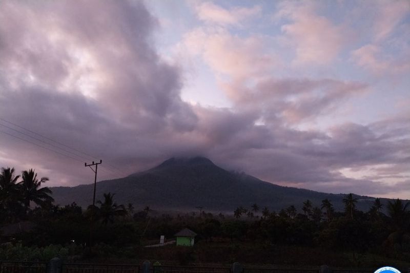 Badan Geologi imbau warga waspada banjir lahar Gunung Lewotobi Badan Geologi imbau warga waspada banjir lahar Gunung Lewotobi