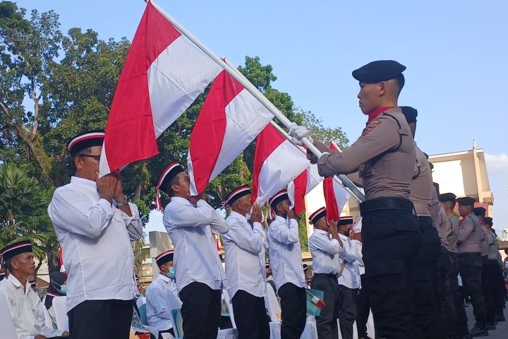256 warga Jambi cabut baiat NII dan ikrar setia NKRI