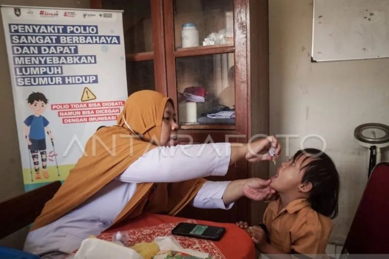238.516 anak jadi sasaran penerima imunisasi polio di Jakarta Selatan 238.516 anak jadi sasaran penerima imunisasi polio di Jakarta Selatan