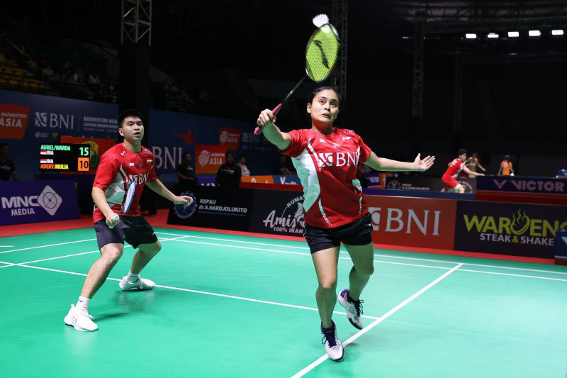 Darren/Bernadine segel tiket semifinal usai tekuk Taufik/Clairine Darren/Bernadine segel tiket semifinal usai tekuk Taufik/Clairine