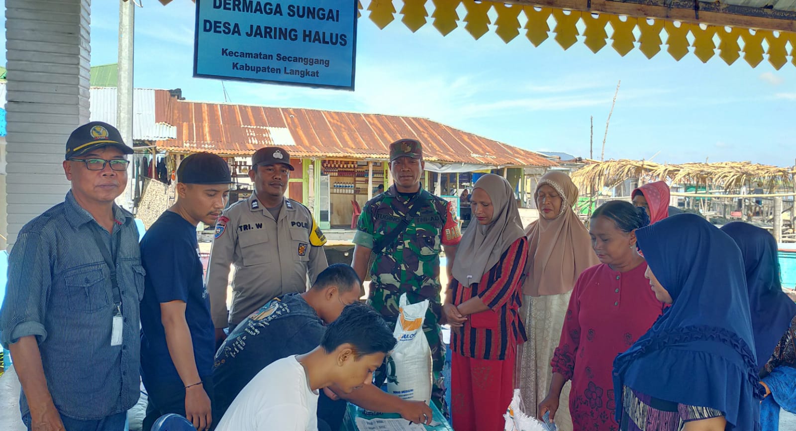 Puluhan ribu KPM di Langkat ambil bansos CBP yang terakhir Puluhan ribu KPM di Langkat ambil bansos CBP yang terakhir