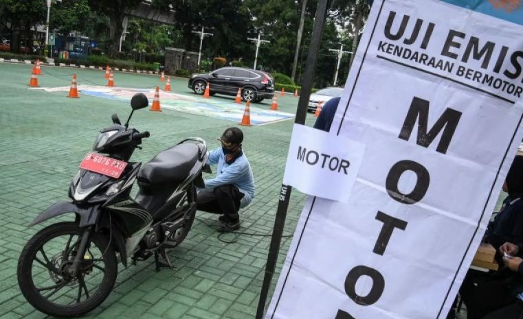Kualitas udara Jakarta tidak sehat bagi kelompok sensitif pada Jumat
