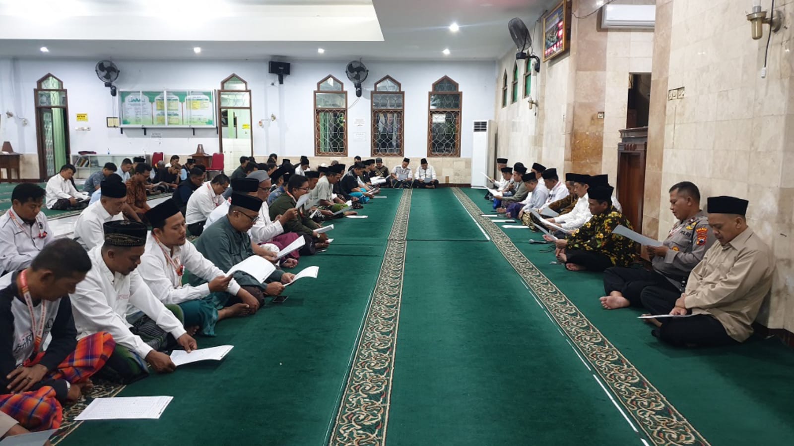Harap pemulangan jemaah haji lancar, PPIH Embarkasi Solo gelar istighosah Harap pemulangan jemaah haji lancar, PPIH Embarkasi Solo gelar istighosahÂ