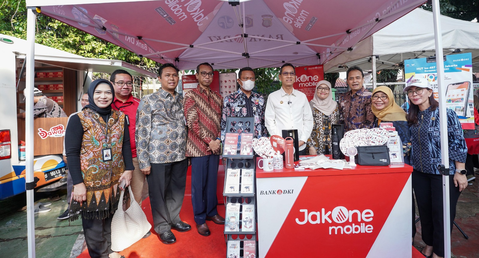 Bank DKI subsidi 1.000 paket sembako untuk penyediaan bahan pangan murah di Jakarta Bank DKI subsidi 1.000 paket sembako untuk penyediaan bahan pangan murah di Jakarta