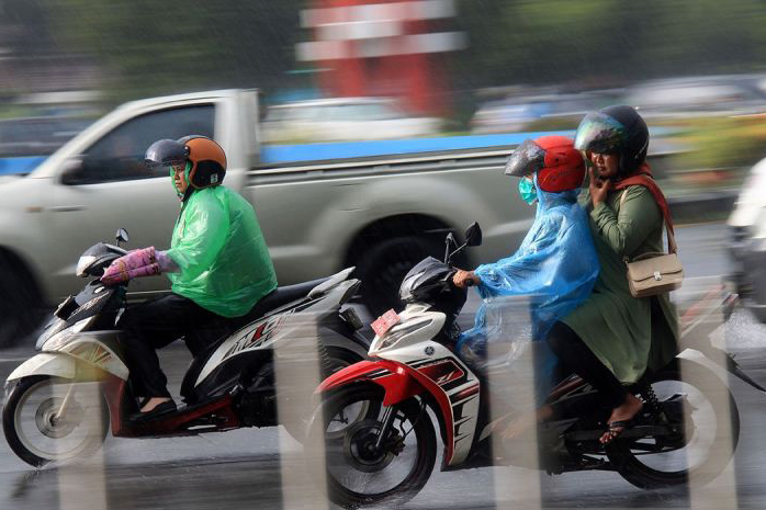 BMKG ingatkan masyarakat waspadai potensi hujan lebat di 21 provinsi BMKG ingatkan masyarakat waspadai potensi hujan lebat di 21 provinsi