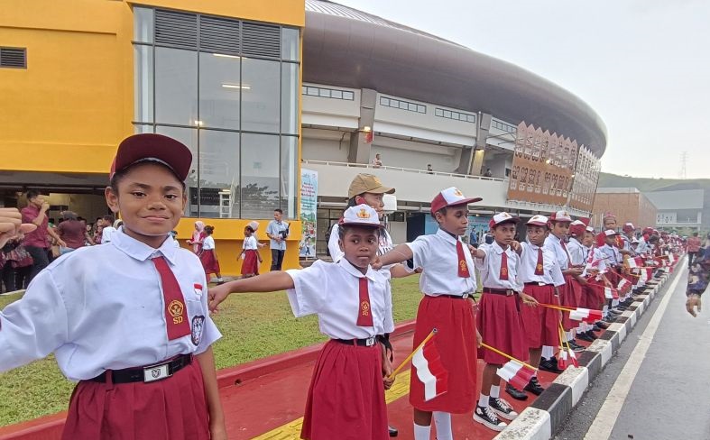 500 siswa SD sambut kedatangan Presiden di Istora Papua Bangkit 500 siswa SD sambut kedatangan Presiden di Istora Papua Bangkit