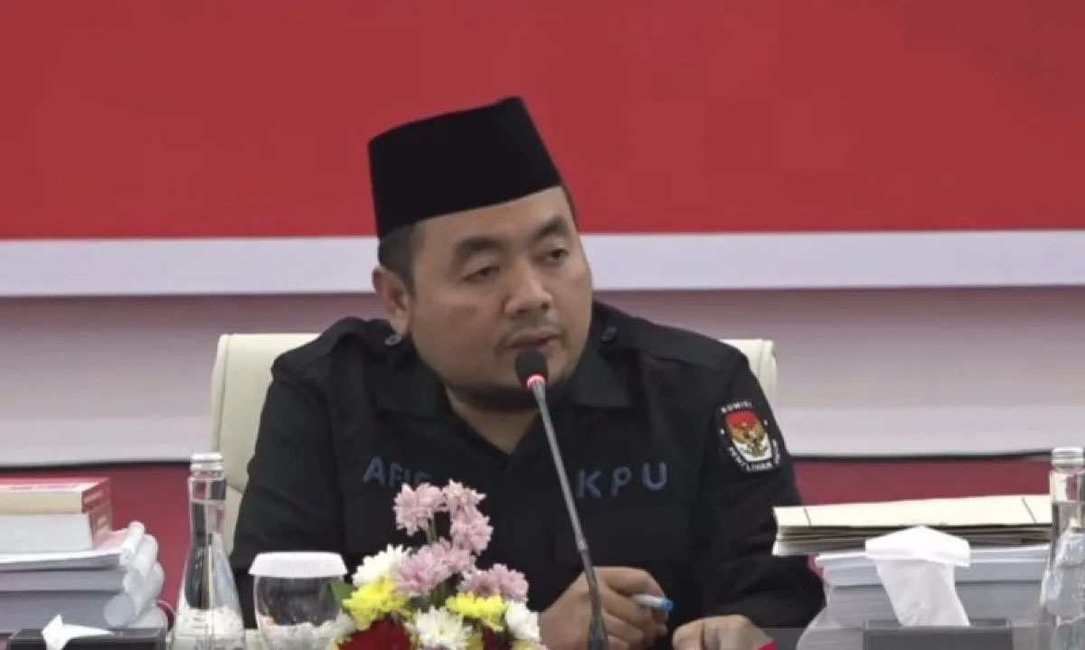 KPU tetapkan Afifudin sebagai ketua menggantikan Hasyim Asyari KPU tetapkan Afifudin sebagai ketua menggantikan Hasyim Asyari