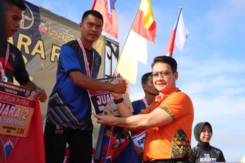 Maraton Bhayangkara Run 7,8K Kaltara meriah Maraton Bhayangkara Run 7,8K Kaltara meriah