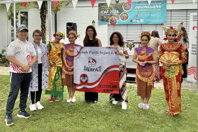 Kirab bendera dan tarian tradisional semarakkan ICAF 2024 di Jerman