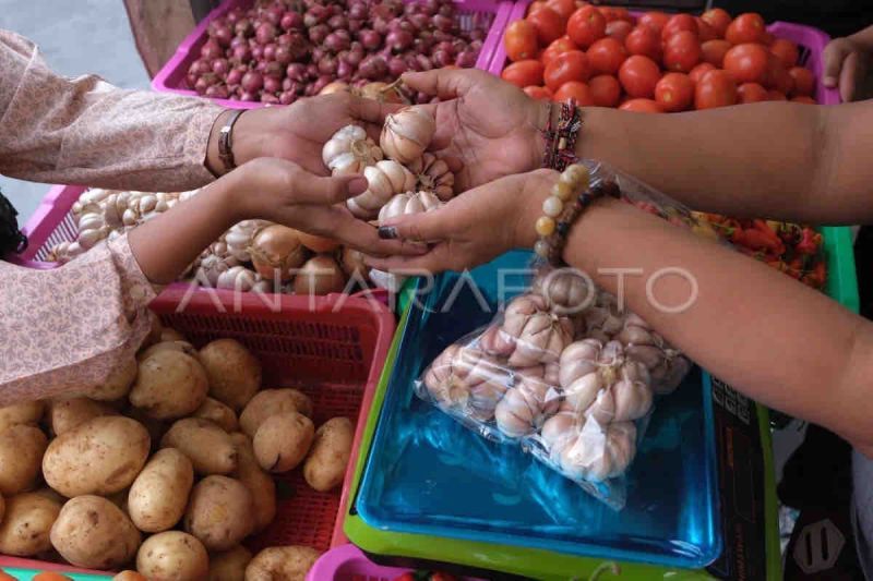 Bapanas catat sejumlah harga pangan alami fluktuasi Bapanas catat sejumlah harga pangan alami fluktuasi