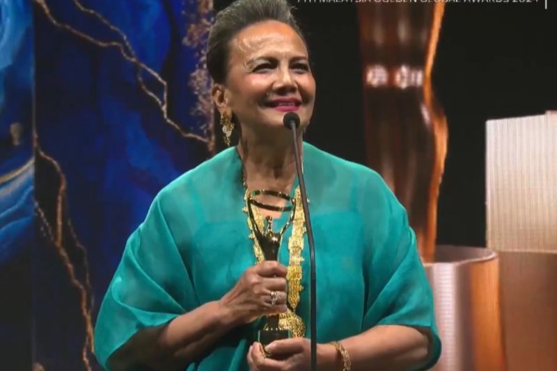 Christine Hakim terima Lifetime Achievement Award di MGGA 2024 Christine Hakim terima Lifetime Achievement Award di MGGA 2024
