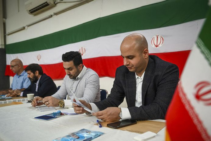 Kandidat reformis Iran pimpin putaran kedua jelang pemungutan suara