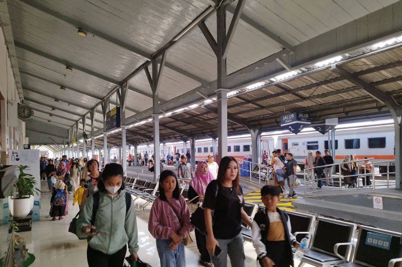 KAI operasikan KA Mutiara Timur saat libur Idul Adha KAI operasikan KA Mutiara Timur saat libur Idul Adha