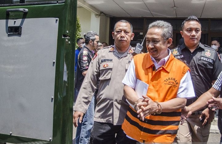 KPK periksa Yana Mulyana kembangkan perkara korupsi CCTV