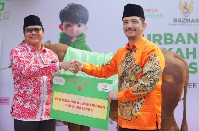 BAZNAS terima hewan kurban sapi limosin dari Shopee Barokah BAZNAS terima hewan kurban sapi limosin dari Shopee Barokah