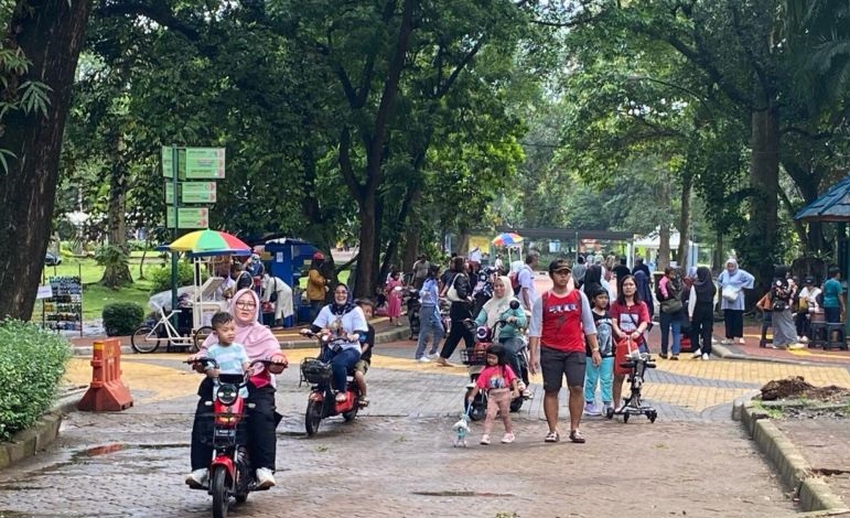 Pengelola Ragunan prediksi pengunjung melonjak pada hari ini Pengelola Ragunan prediksi pengunjung melonjak pada hari ini