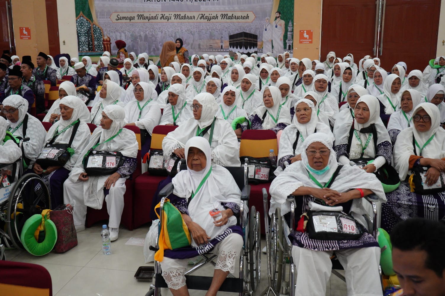 493 JCH Padang Sidempuan Sumut berangkat di Kloter 20 dan 21 493 JCH Padang Sidempuan Sumut berangkat di Kloter 20 dan 21