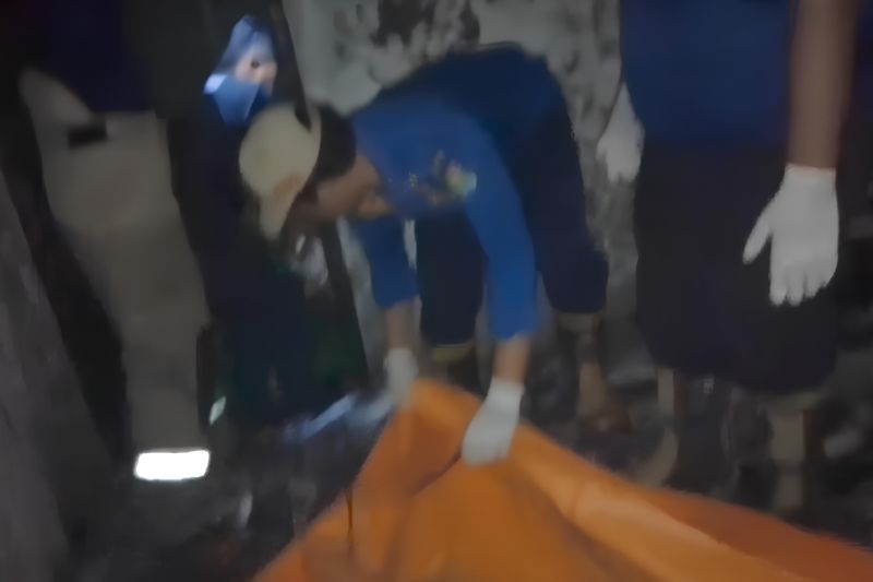 Satu orang tewas dalam kebakaran ruko di Tangerang Satu orang tewas dalam kebakaran ruko di Tangerang