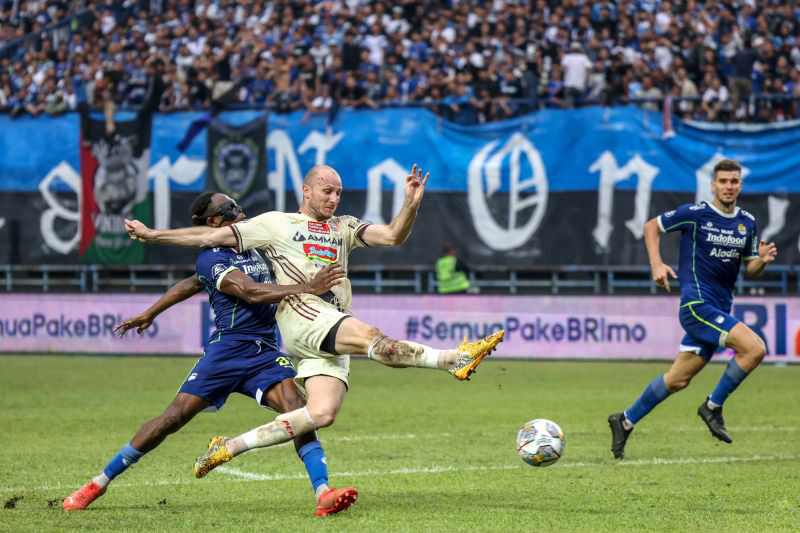 Victor Igbonefo ungkap rasa bangga torehkan empat gelar Liga Indonesia Victor Igbonefo ungkap rasa bangga torehkan empat gelar Liga Indonesia