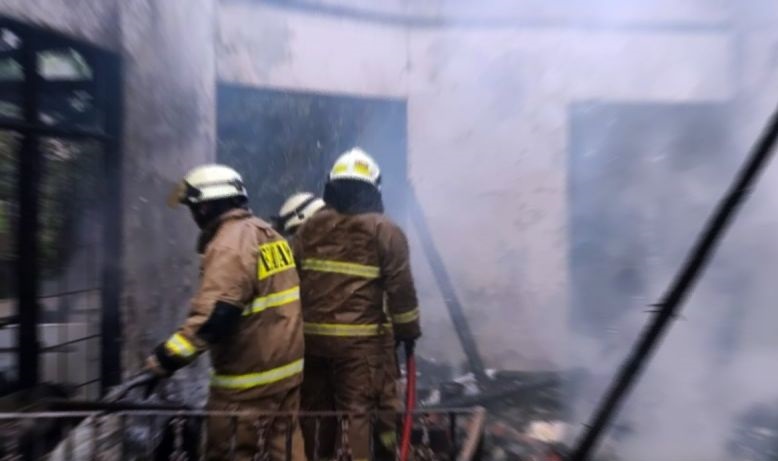 Kebakaran di pabrik baterai Hwaseong tewaskan 22 orang Kebakaran di pabrik baterai Hwaseong tewaskan 22 orang