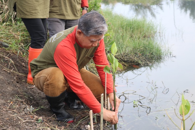 Peringati Hari Lingkungan Hidup, Pj Wali Kota ajak tanam pohon di setiap rumah Peringati Hari Lingkungan Hidup, Pj Wali Kota ajak tanam pohon di setiap rumah